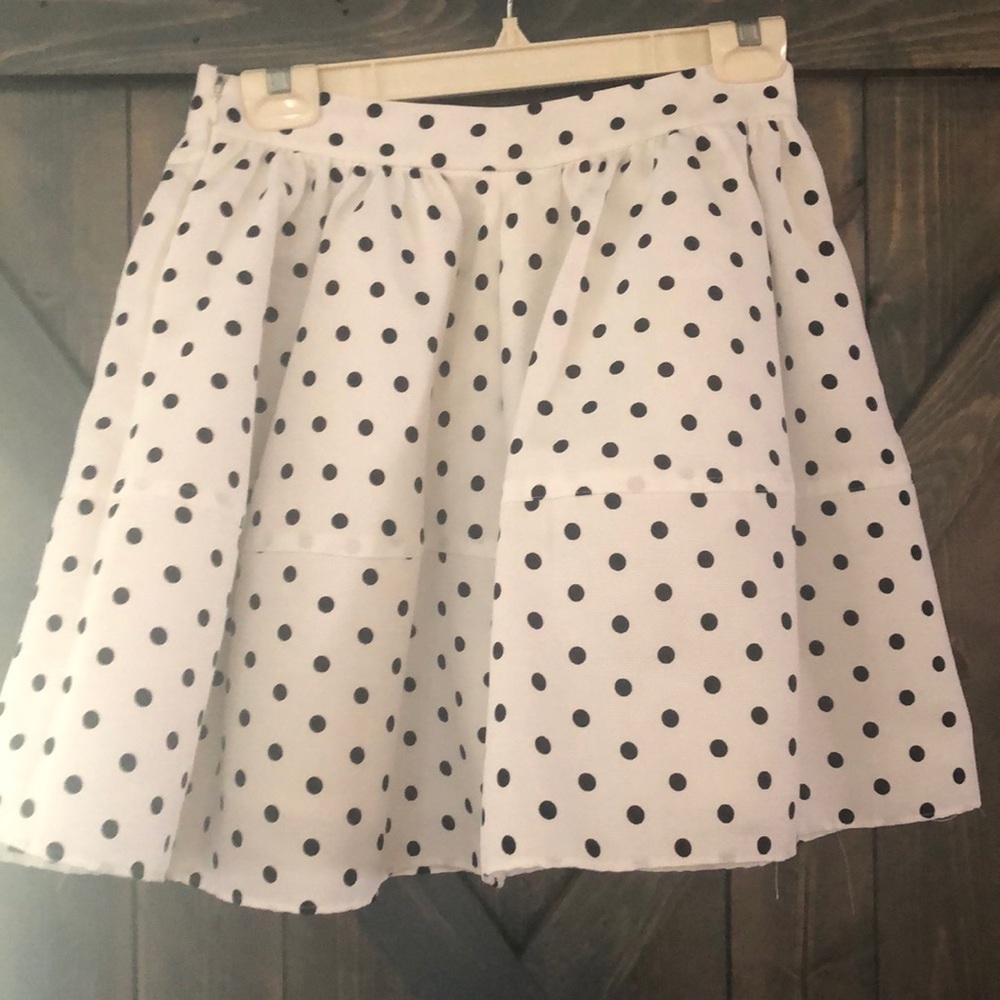 Never been worn , express polka dot skirt